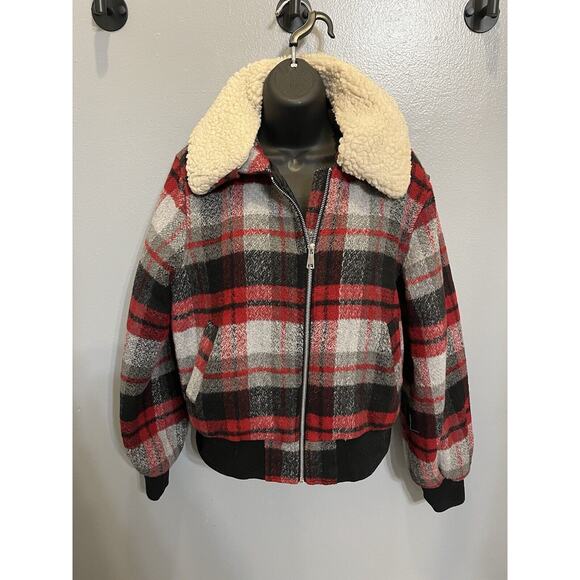 Wet And Wild Jacket - Picture 1 of 3